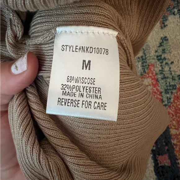 VICI Tawny Long Sleeve Wrap
Sweater Dress - NWT - Picture 8 of 12